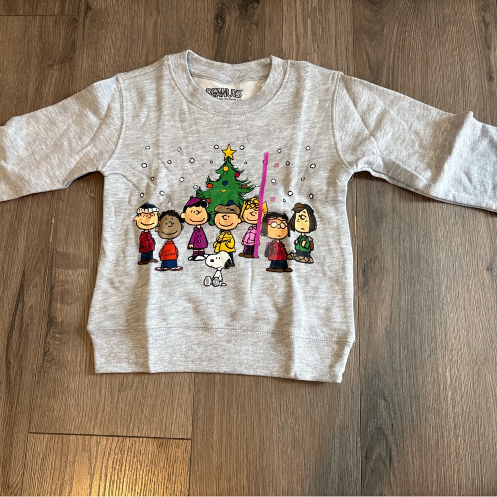 Peanuts size 3T crewneck sweatshirt brand new Christmas theme